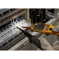 Тестер напряжения, целостности цепей и сопротивления Fluke T150